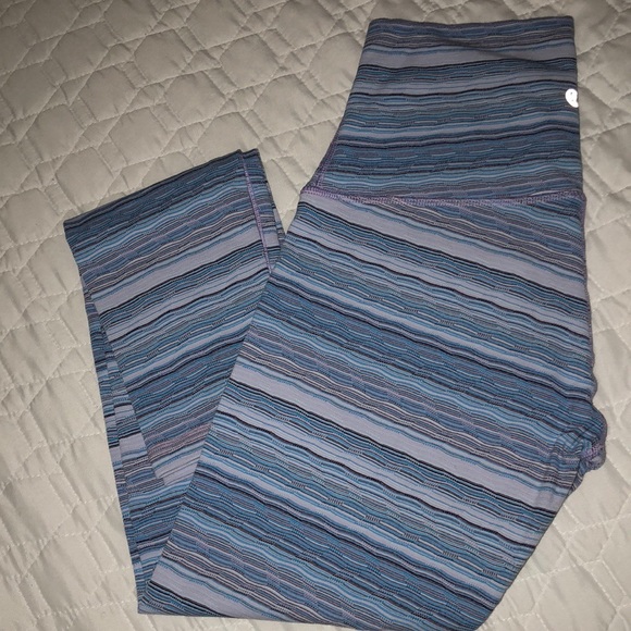 Lululemon Wunder Under Pant - EXCLUSIVE - Picture 2 of 3